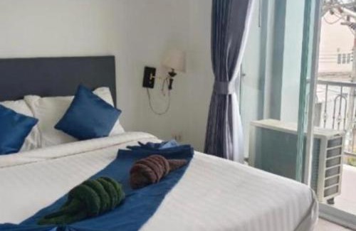 Lipa Noi Hotel | Hacia in box hotel