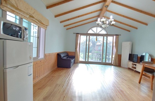 Seongsan Condo | Haemaji Pension