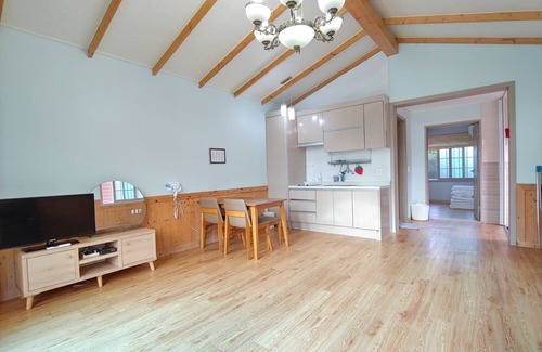 Seongsan Condo | Haemaji Pension