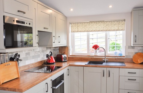 Llanfair Caereinion Cottage | HAFAN, pet friendly, character holiday cottage in Llanerfyl