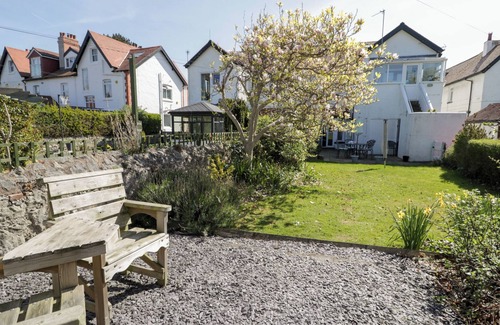 Rhos on Sea Cottage | Hafan Y Mor