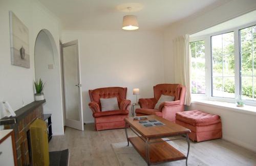 Cwrt House | Hafan Y Talgarth bungalow at Plas Talgarth resort