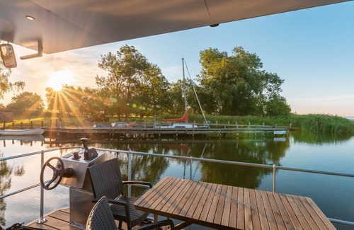 Usedom Boat Rental | Hafenresort Karnin - Hausboot Hilde - Hausboot Die Hilde