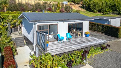 Hahei House | Hahei Beach Dolphin cottage