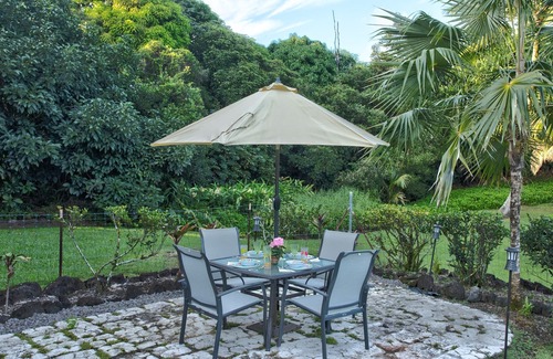 Keaau House | Hale O Makani 3 Bedroom Home by RedAwning