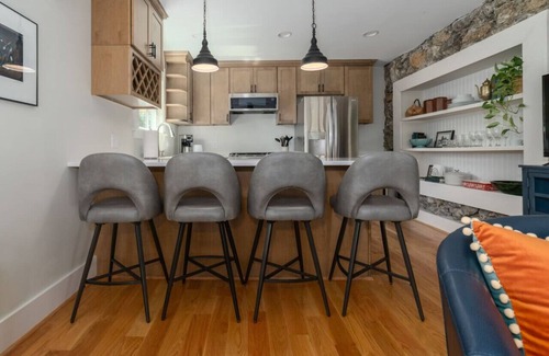 Lexington House | Halestone Cottage Downtown Lex