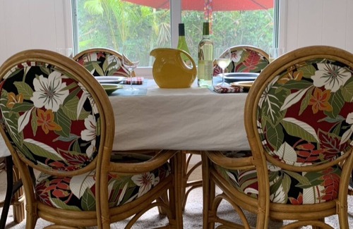 Waimanalo House | Half block to Waimanalo Beach, cute 3-br bungalow