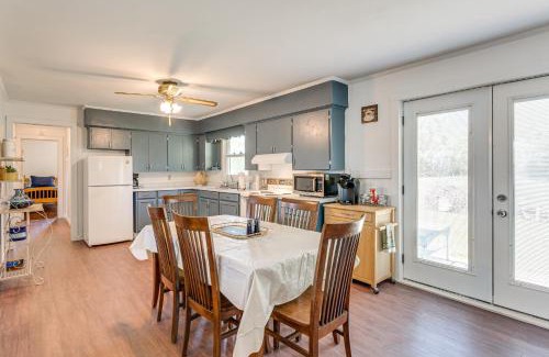 Hayesville House | half Mi to Dtwn Dining! Cozy Hayesville Hideaway