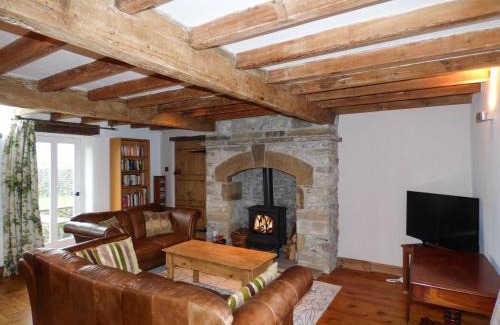 Earl Sterndale House | Hall End Barn