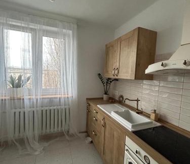 Nowa Praga Apartment | Hallera app