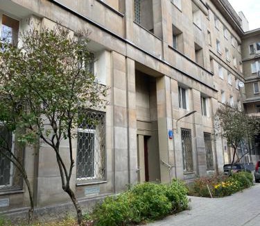 Nowa Praga Apartment | Hallera app