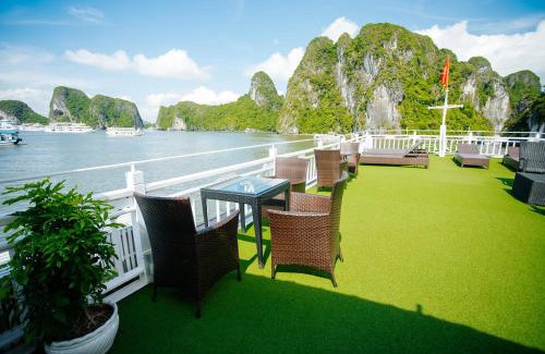 Ha Long Hotel | Halong Phoenix Cruiser