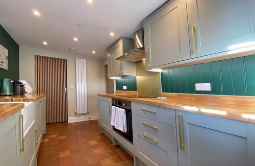 Broad Oak House | Hambrook House Guest Suites