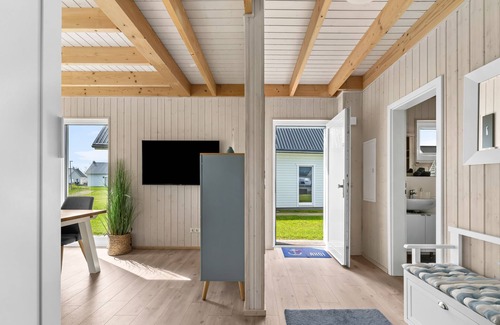 Olpenitz House | Hamburger Buttje - detached house, parking lot, fireplace, bathtub, terrace