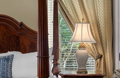 Historic Downtown Savannah Bed & Breakfast | Hamilton-Turner Inn