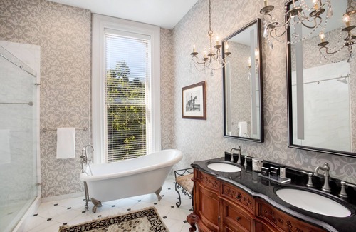 Historic Downtown Savannah Bed & Breakfast | Hamilton-Turner Inn