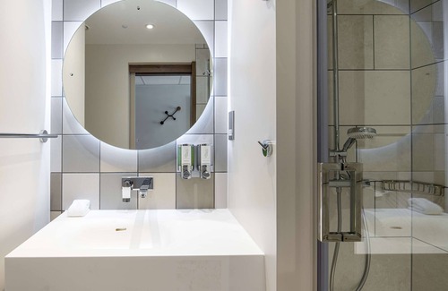 High Wycombe Hotel | Hampton by Hilton High Wycombe