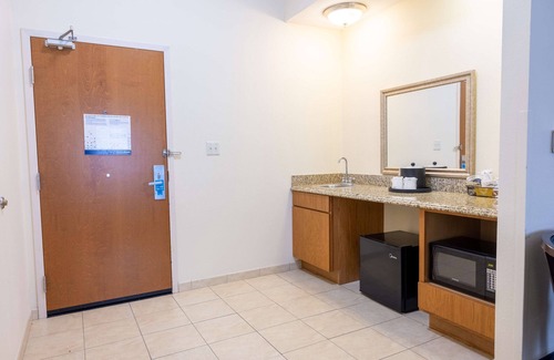 Alice Hotel | Hampton Inn Alice