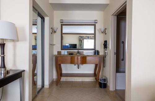 Alice Hotel | Hampton Inn Alice