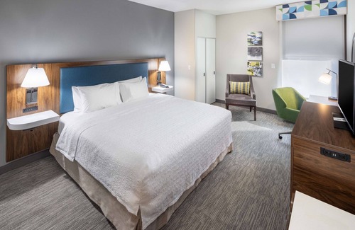 Asheville Hotel | Hampton Inn Asheville-Tunnel Rd.