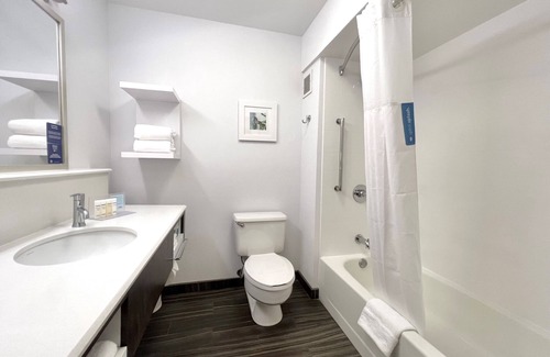 Bloomington Hotel | Hampton Inn Bloomington