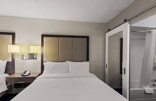 Bloomington Hotel | Hampton Inn Bloomington