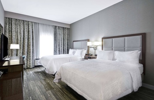 Blue Ash Hotel | Hampton Inn Blue Ash/Cincinnati