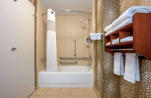 Bowling Green Hotel | Hampton Inn by Hilton Bowling Green