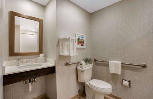 Willow Grove Hotel | Hampton Inn by Hilton Philadelphia/Willow Grove