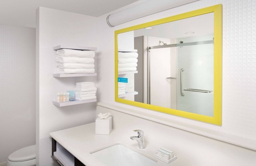 Seybold Hotel | Hampton Inn Miami - Airport East, FL