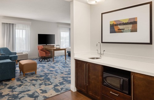 Roseville Hotel | Hampton Inn Minneapolis-Roseville