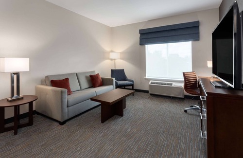 Nashville Hotel | Hampton Inn Nashville Airport Century Place, TN