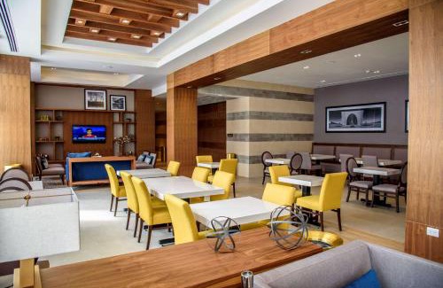 Piedras Negras Hotel | Hampton Inn Piedras Negras
