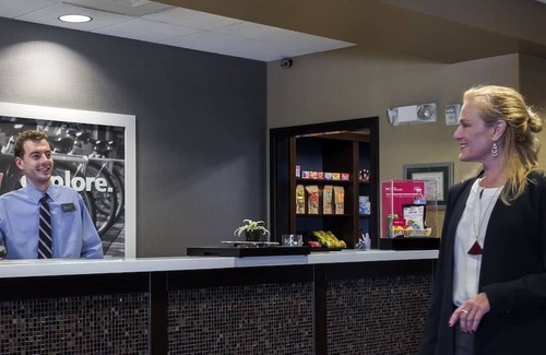 Salt Lake City Hotel | Hampton Inn & Suites Salt Lake City-University/Foothill Dr