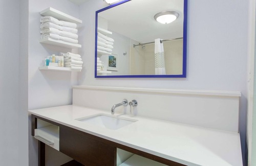 Latham Hotel | Hampton Inn & Suites Albany Airport