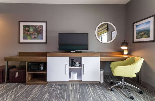 Allen Park Hotel | Hampton Inn & Suites Allen Park