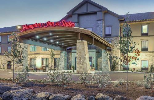 Southern Crossing Hotel | Hampton Inn & Suites Bend