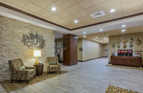Southern Crossing Hotel | Hampton Inn & Suites Bend