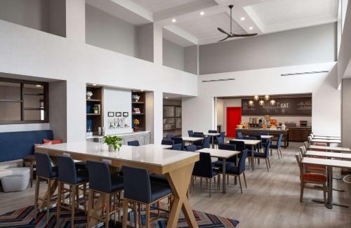 West Yarmouth Hotel | Hampton Inn & Suites - Cape Cod/West Yarmouth