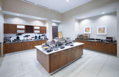 Downtown Denver Hotel | Hampton Inn & Suites Denver Downtown Convention Center