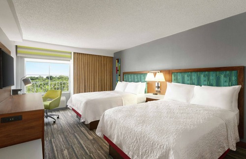 Hollywood Hotel | Hampton Inn & Suites Ft. Lauderdale Arpt/South Cruise Port