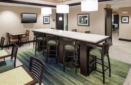 Gainesville Hotel | Hampton Inn & Suites Gainesville Downtown