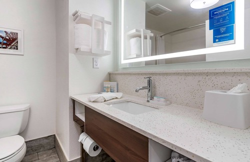 Jeffersontown Hotel | Hampton Inn & Suites Louisville East