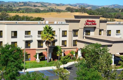 Paso Robles Hotel | Hampton Inn & Suites Paso Robles
