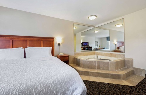 Thomaston Hotel | Hampton Inn & Suites Rockland