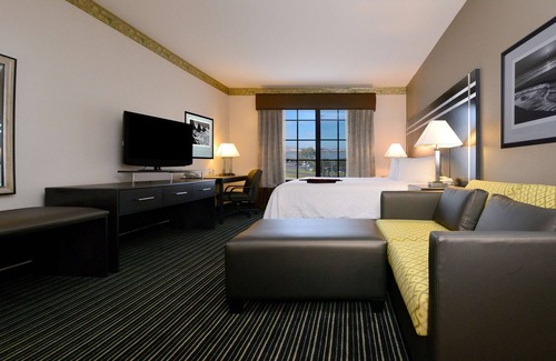 Burlingame Hotel | Hampton Inn & Suites San Francisco-Burlingame-Airport South