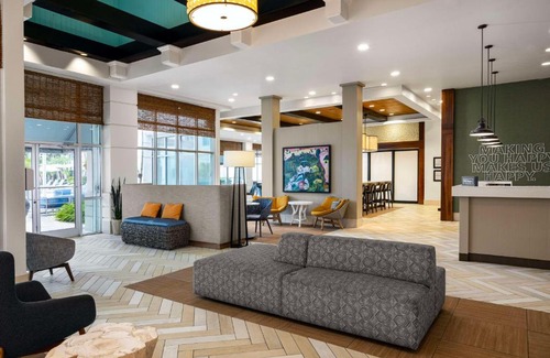Isla Verde Hotel | Hampton Inn & Suites San Juan