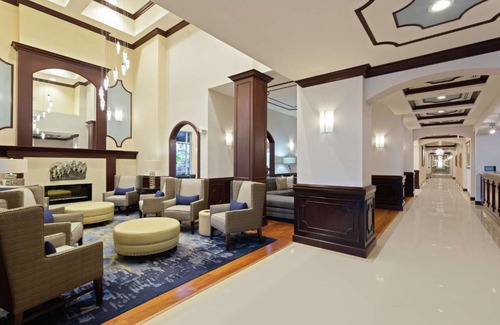 Wellington Hotel | Hampton Inn & Suites Wellington