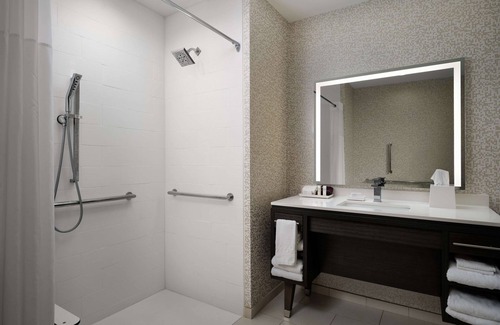 Troy Hotel | Hampton Inn Troy