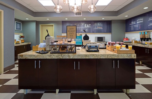 Visalia Hotel | Hampton Inn Visalia